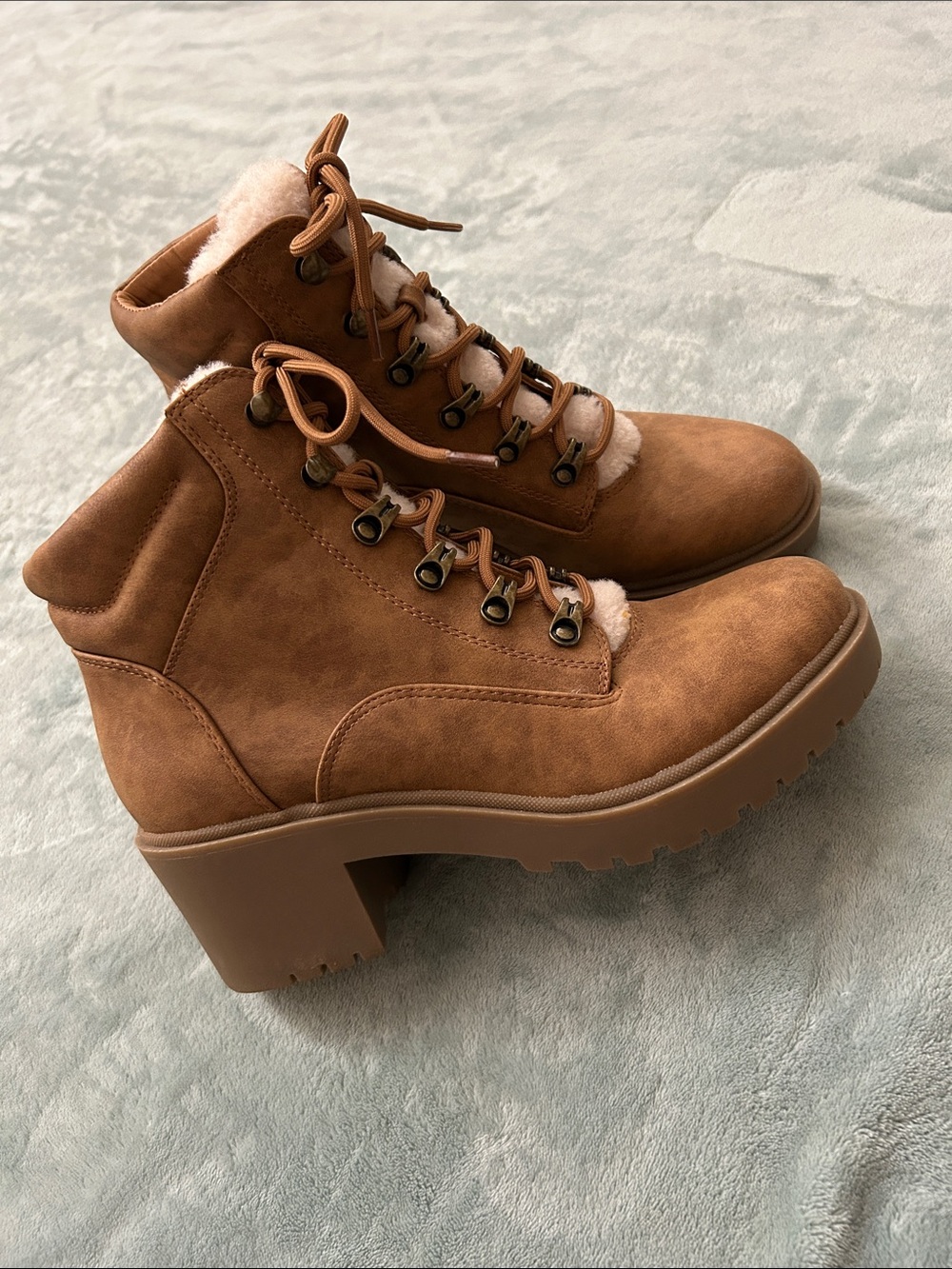 Indigo Tan Lace-Up Faux Shearling Ankle Boots